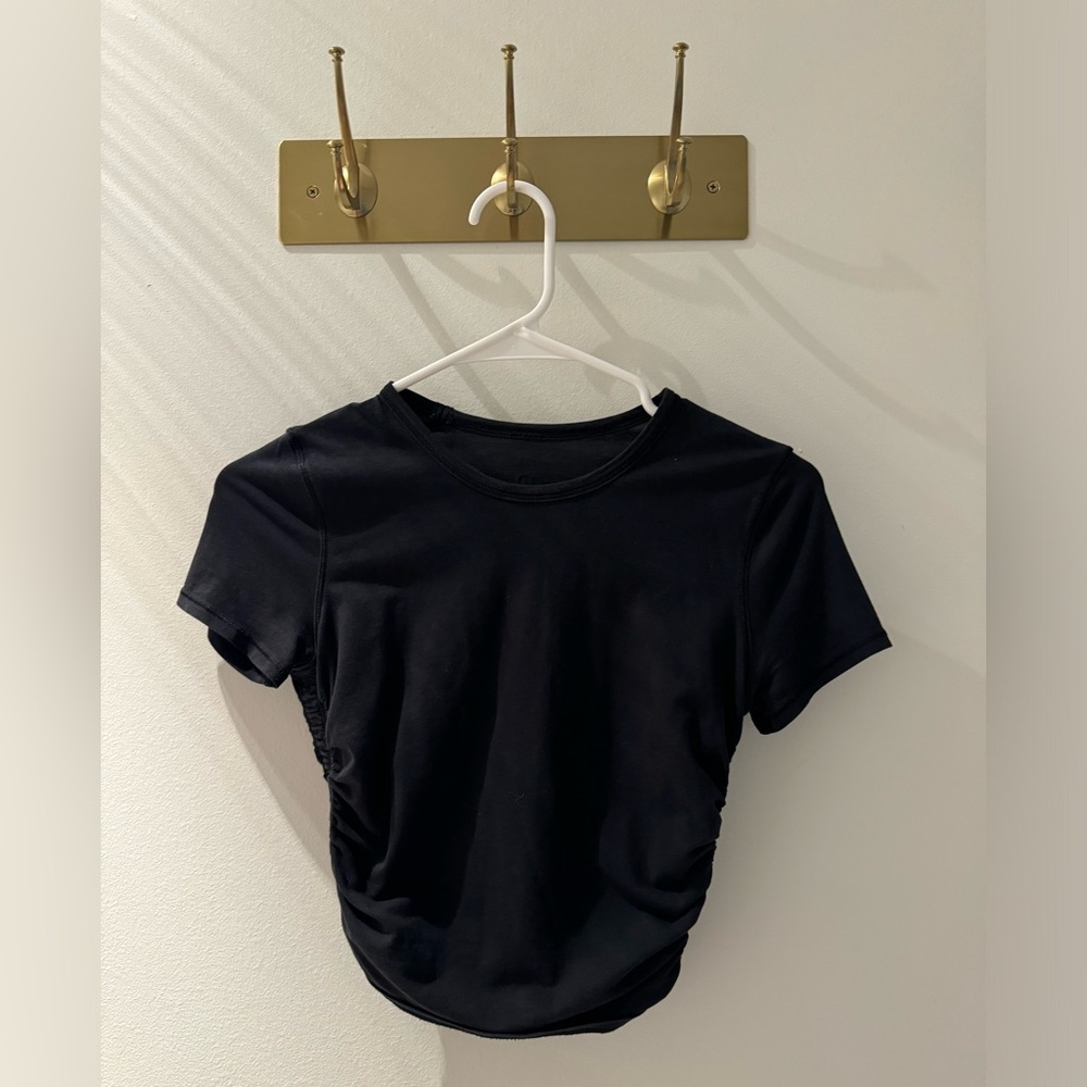 Lululemon cropped tee - missing size, see details